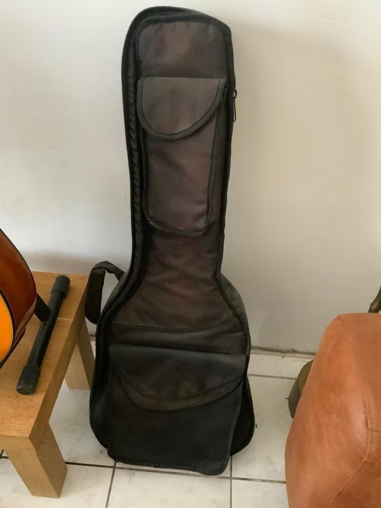 Guitarra Acústica Completa Con Soporte Y Atril &Ndash; 3 &Ndash; Compraya 507 Guitarra Acústica Completa Con Soporte Y Atril - Image 3