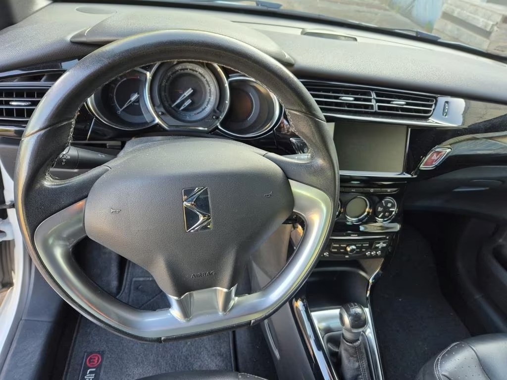 Citroën Ds3 1.6 Hdif 2012 White &Ndash; 5 &Ndash; Compraya 507 Citroën Ds3 1.6 Hdif 2012 White - Image 5