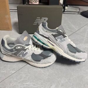 New Balance Protection Pack Rain Cloud 2002R